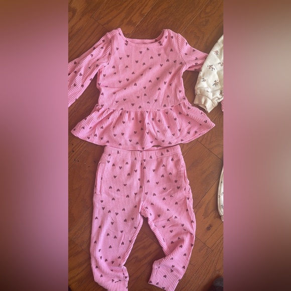 Matching girl sets size 3T - Picture 2 of 4